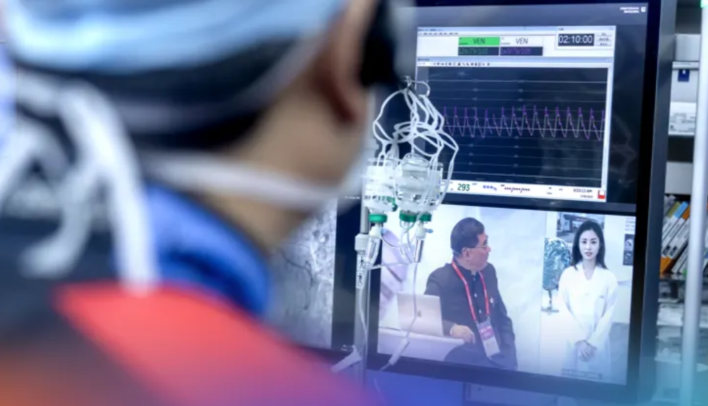 联影智能依托大模型推出「介入医生智能体」 打造医生「第二大脑」